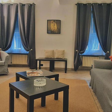 ジェノヴァPosidonia Casa Al Mare In Cittaアパートメント エクステリア 写真
